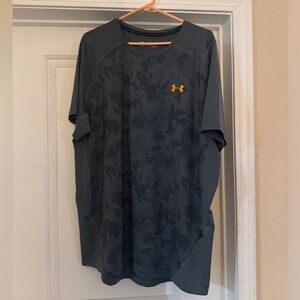 Under Armour Men's Gray Camo Fitted Shirt